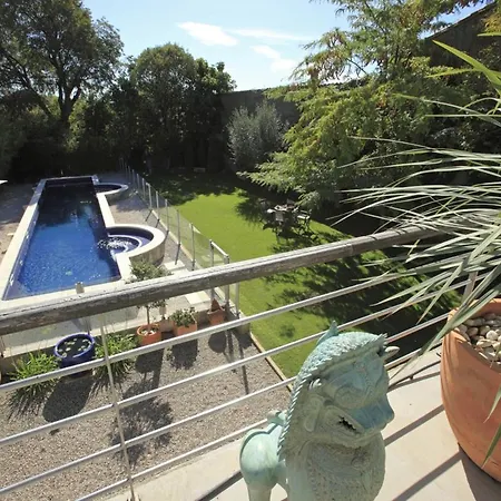 Prázdninový dům Sleeps 8 Pool